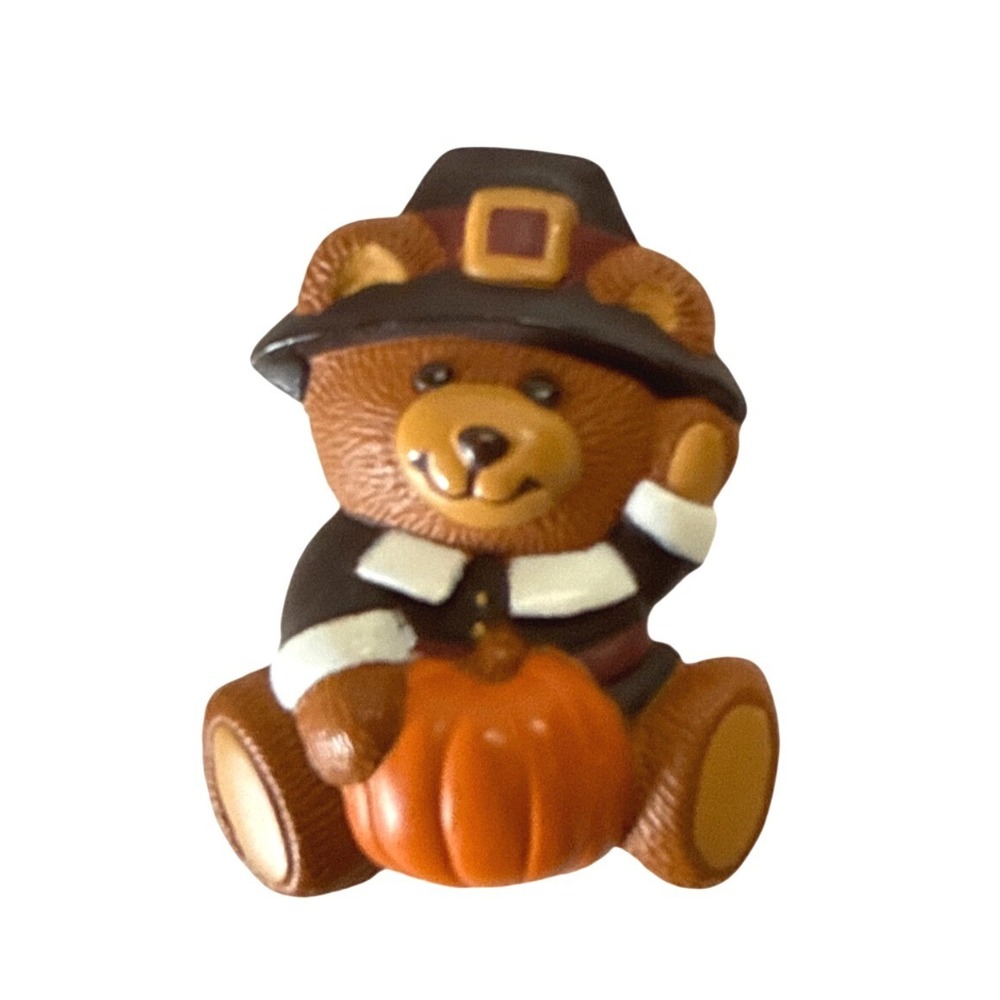 Vintage Hallmark Thanksgiving Pilgrim Teddy Bear Pumpkin Pin Brooch Brown